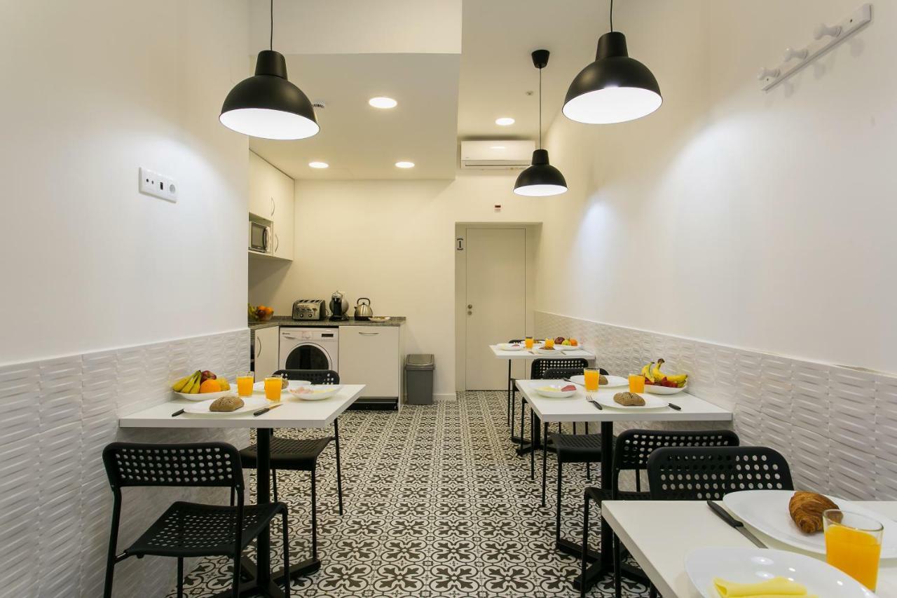 Suites Amalia Guesthouse Near Rossio Square Лиссабон Экстерьер фото